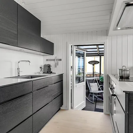 In With Kitchen